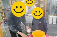 ヨーヨー作りボランティア